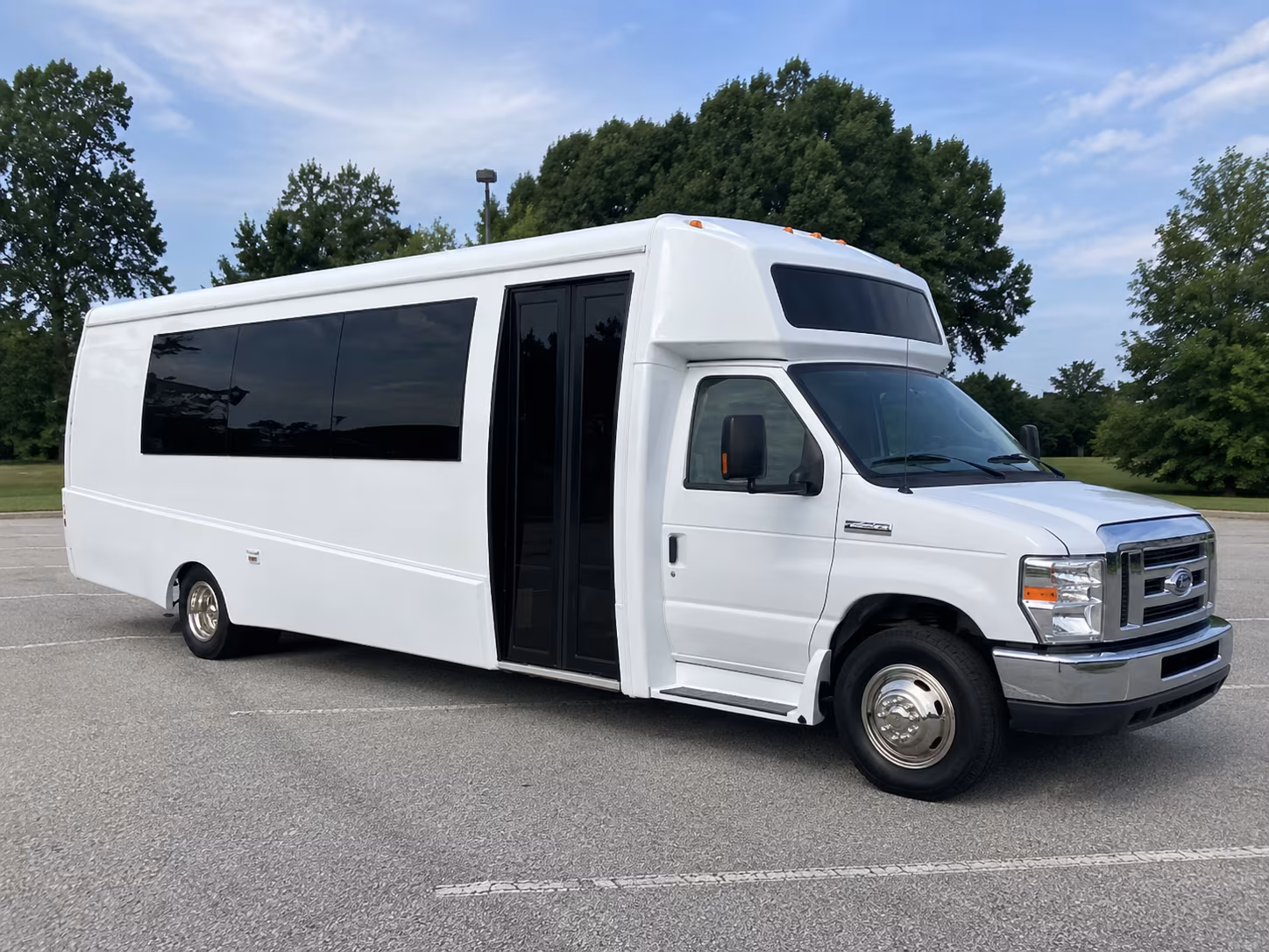 compton 18 passenger party bus